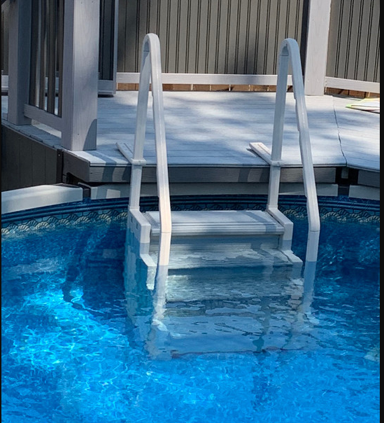 Ladders & Steps – Holly Hill Pool & Patio